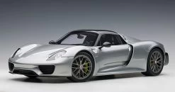 1/12 AUTOart Porsche 918 Spyder Weissach Package (GT Silver Metallic) Car Model