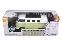 1962 Volkswagen Microbus Olive Green Limited To 300pc 1/18 Diecast Model Car By Greenlight