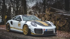 1/8 Minichamps 2019 Porsche 911 (991.2) GT2 RS MR Resin Car Model