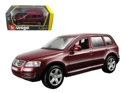 Volkswagen Touareg Burgundy 1/24 Diecast Model Car By Bburago