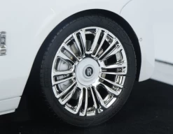 1/18 HH Model Rolls-Royce Ghost (English White & Piano Black) Resin Car Model -Toy vehicles 5 6 92844.1678611365