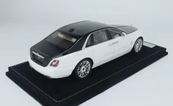 1/18 HH Model Rolls-Royce Ghost (English White & Piano Black) Resin Car Model -Toy vehicles 5 7 52670.1678611420