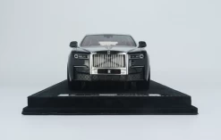 1/18 HH Model Rolls-Royce Ghost (Diamond Black & Silver) Resin Car Model -Toy vehicles 6 5 53603.1678611792