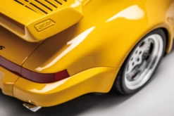 1/8 MINICHAMPS PORSCHE 911 (964) 3.8 RS Yellow -Toy vehicles 8 4 62273.1626868631