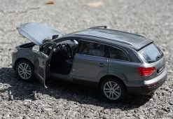 1/24 Welly Q7 Grey Diecast Car Model -Toy vehicles IMG 4364 32818.1617908245