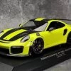 2018 Porsche 911 GT2RS (991.2) Weissach Package Bright Green With Carbon Stripes And Black Magnesium Wheels Limited Edition To 330 Pieces Worldwide 1/18 Diecast Model Car By Minichamps -Toy vehicles IMG 7554 46486.1634915254