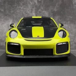 2018 Porsche 911 GT2RS (991.2) Weissach Package Bright Green With Carbon Stripes And Black Magnesium Wheels Limited Edition To 330 Pieces Worldwide 1/18 Diecast Model Car By Minichamps -Toy vehicles IMG 7557 39821.1634915250