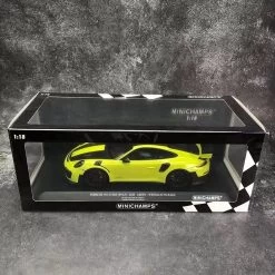 2018 Porsche 911 GT2RS (991.2) Weissach Package Bright Green With Carbon Stripes And Black Magnesium Wheels Limited Edition To 330 Pieces Worldwide 1/18 Diecast Model Car By Minichamps -Toy vehicles IMG 7562 97024.1634915259