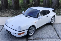 Welly 1/18 Porsche 911 Turbo 964 (White) Diecast Car Model