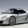 1/18 AUTOART PORSCHE 918 SPYDER WEISSACH PACKAGE (GT SILVER METALLIC/SILVER METALLIC) Diecast Model 77925
