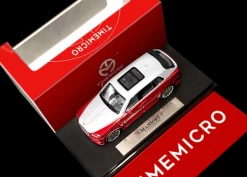 1/64 Rolls-Royce Mansory Cullinan (Metallic Red With Silver Top) Diecast Car Model