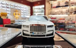 1/18 Rolls-Royce RR Ghost 2nd Generation (2020-Present) (English White Exterior With Black Interior) Resin Car Model Limited 88 Pieces -Toy vehicles QQ20220223102535 45020.1645640965