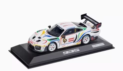 1/43 Dealer Edition Porsche 935/19 Based On GT2 RS Champion Car Model