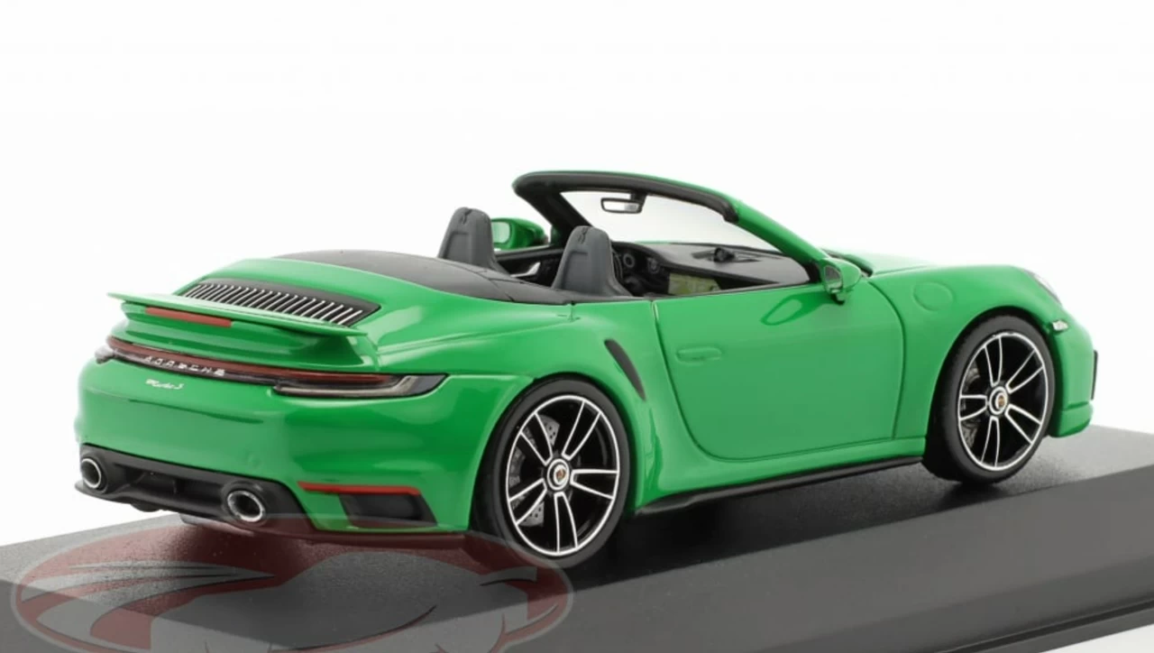 1/43 Minichamps Porsche 911 (992) Turbo S Cabriolet (Python Green) Car Model 4 1/43 Minichamps Porsche 911 (992) Turbo S Cabriolet (Python Green) Car Model - Image 2