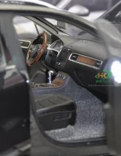 1/18 Kyosho 2010 Volkswagen VW Touareg (Black) Diecast Car Model -Toy vehicles T2WJrPXfdXXXXXXXXX 78933397 zpsae54c91e 28015.1397709432