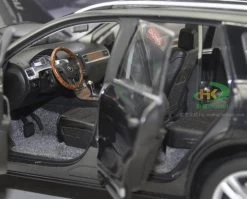 1/18 Kyosho 2010 Volkswagen VW Touareg (Black) Diecast Car Model -Toy vehicles T2h32OXXJaXXXXXXXX 78933397 zpsdfecfaf0 41603.1397709427