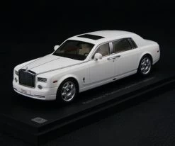 1/43 Kyosho Rolls-Royce Phantom Extended Wheelbase (White)