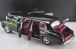 1/18 Dealer Edition 1967 ROLLS-ROYCE PHANTOM V HARDTOP (BLACK) Diecast Car Model -Toy vehicles TB2lOLgXVXXXXXWXpXXXXXXXXXX 78933397 zps60890be8 59214.1406356328