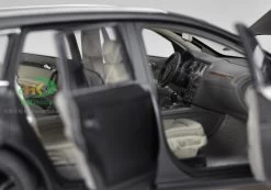 1/18 KYOSHO AUDI Q7 (Matte Black) Diecast Car Model -Toy vehicles TB2npakgVXXXXccXpXXXXXXXXXX 78933397 30133.1446710549