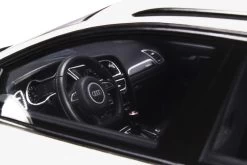 1/18 GT Spirit GTSpirit Audi RS4 B8 (White) Resin Car Model -Toy vehicles audi rs4 b8 10 2 39912.1581039282