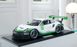 1/8 Minichamps 2019 Porsche 911 (991.2) GT3R Presentation Version Resin Car Model