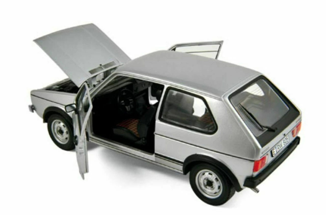 1/18 Norev 1976 Volkswagen VW Golf I GTI (Silver) Diecast Car Model 6 1/18 Norev 1976 Volkswagen VW Golf I GTI (Silver) Diecast Car Model - Image 4