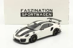 1/18 Minichamps 2018 Porsche 911 (991.2) GT2 RS Weissach Package (White With Black Rims) Car Model